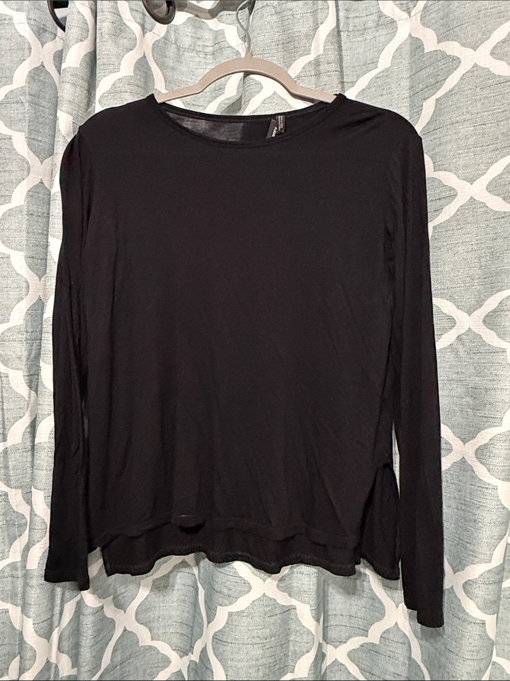 Theory Black Long-Sleeve Crewneck Top